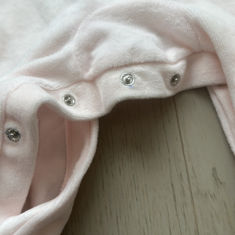 Pack of 2Baby girl footed onesies - dark pink & baby pink - 0-3 and 3-6 months - Picture 11 of 12